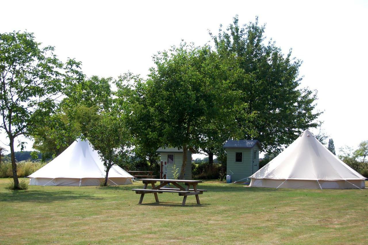 Camping La Foret De Tesse エクステリア 写真